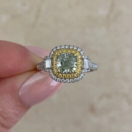 engagement ring showcasing a Fancy Yellowish-Green diamond VS1 clarity