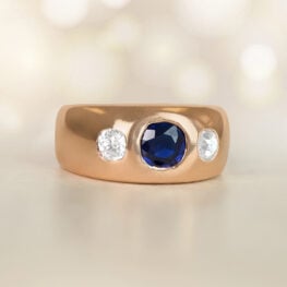 3 Stone Sapphire and Diamond Ring Arezza Ring. Circa 1965, Vintage Top View Artistic
