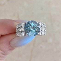 Gemstone Center Flanked by Diamonds Palisades Ring VS1-Vs2 overall clarity 15040