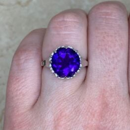 zaria ring from the art deco era featuring an amethyst
