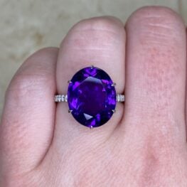 kiruna cocktail ring from 1950 featuring an oval amethyst